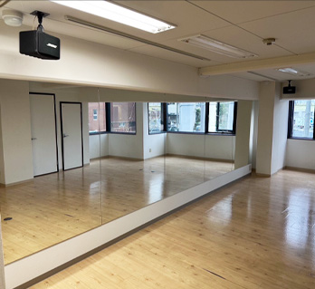 新大阪店の店内